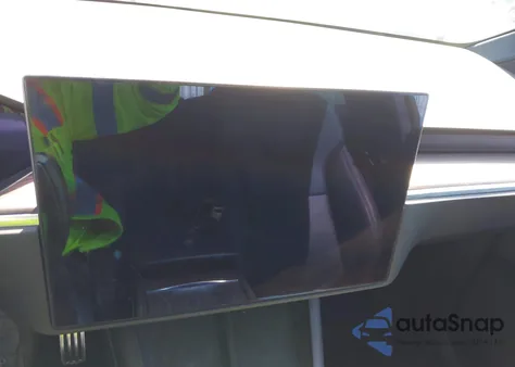 2023 Tesla Model X Dual Motor All-Wheel Drive/Standard Range z USA, uszkodzony, nr VIN 7SAXCAE55PF378572